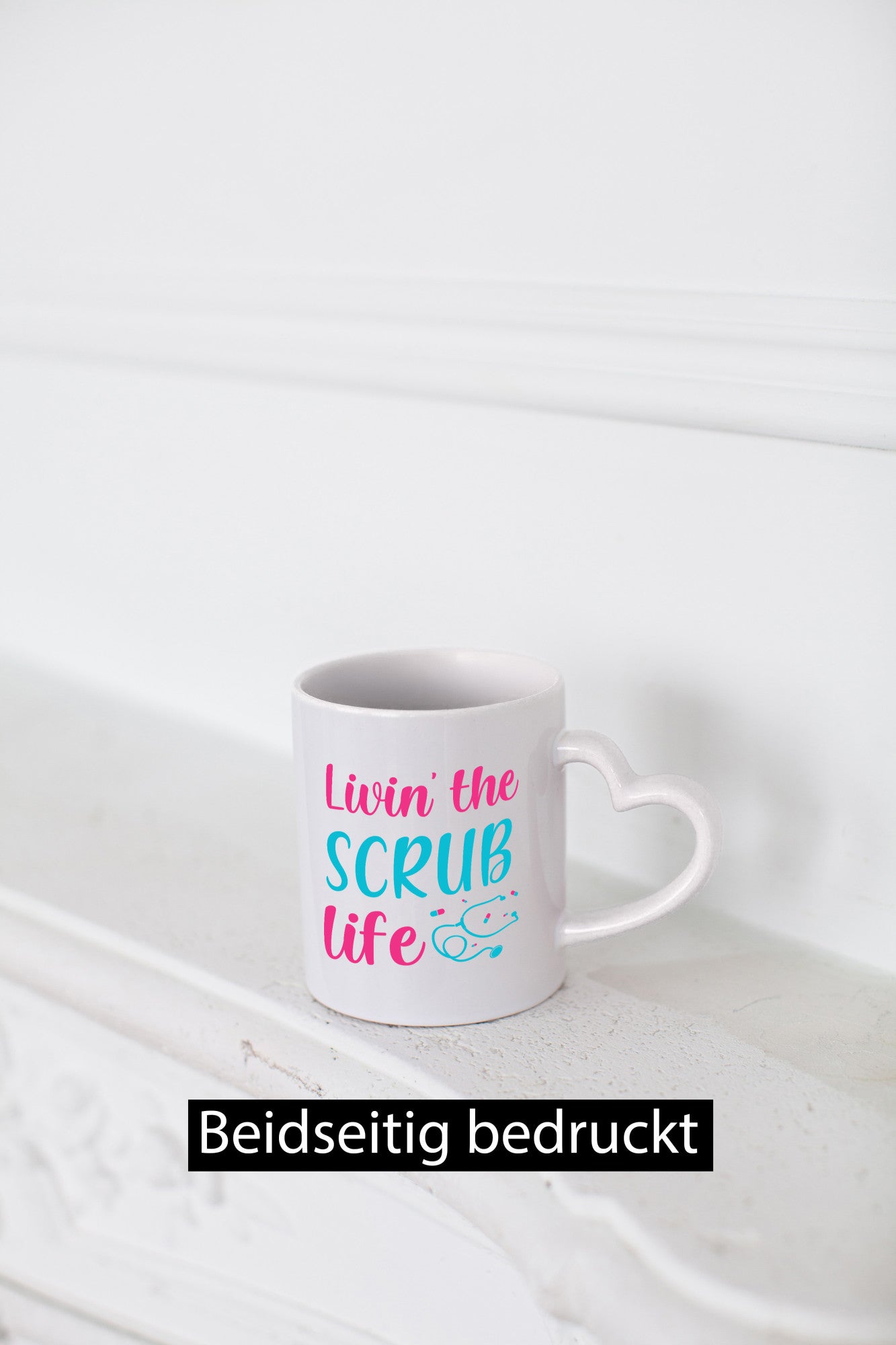 Living the Scrub life | Stethoskop Pillen Geschenkidee Humor Tasse