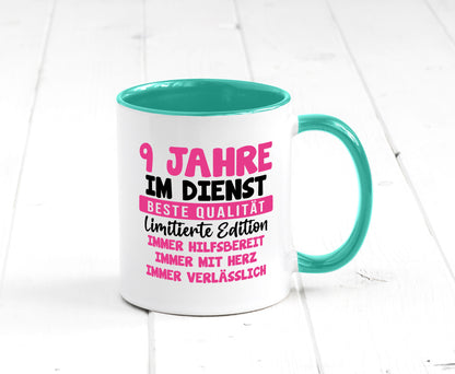 9 Jahre im Dienst | Jubiläum Arbeit v10 Geschenkidee Kollegen Büro Humor Tasse
