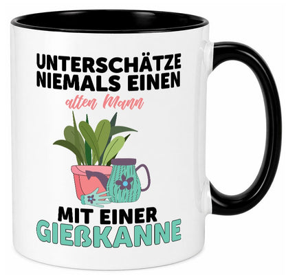 Niemals Mann mit Gießkanne unterschätzen | Blumen lustiger Spruch Geschenk Tasse
