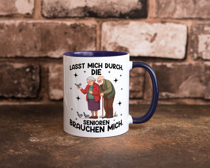 Senioren brauchen mich | Altenpflege Pflegekraft lustiger Spruch Geschenk Humor