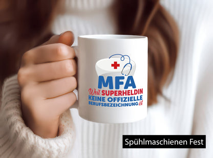 MFA Superheldin | Frauen Beruf Spruch Tasse Humor Geschenk Arbeit Kollegen Büro