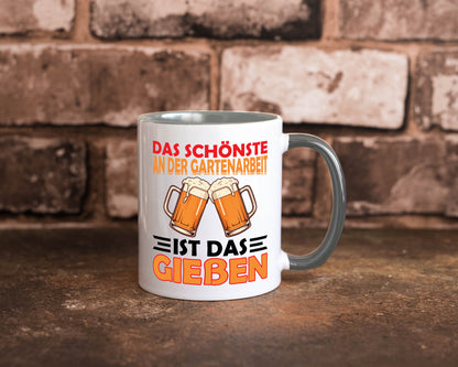 Das schönste an gartenarbeit ist Gießen | Biertrinker Geschenkidee Arbeit