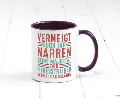 Verneigt euch: Fitnesstrainer | Personal Trainer v2 lustig Humor Geschenkidee Tasse