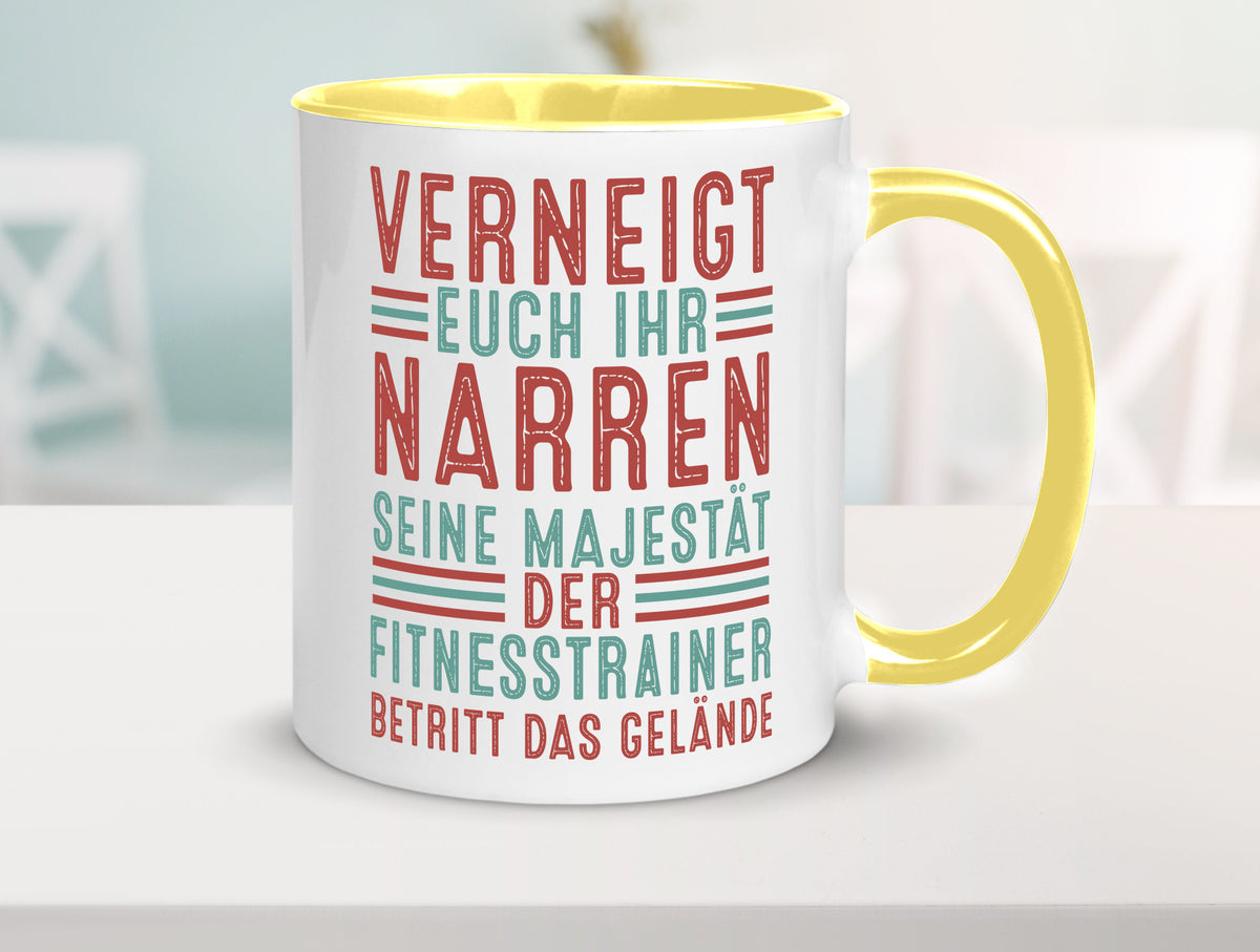 Verneigt euch: Fitnesstrainer | Personal Trainer v2 lustig Humor Geschenkidee Tasse