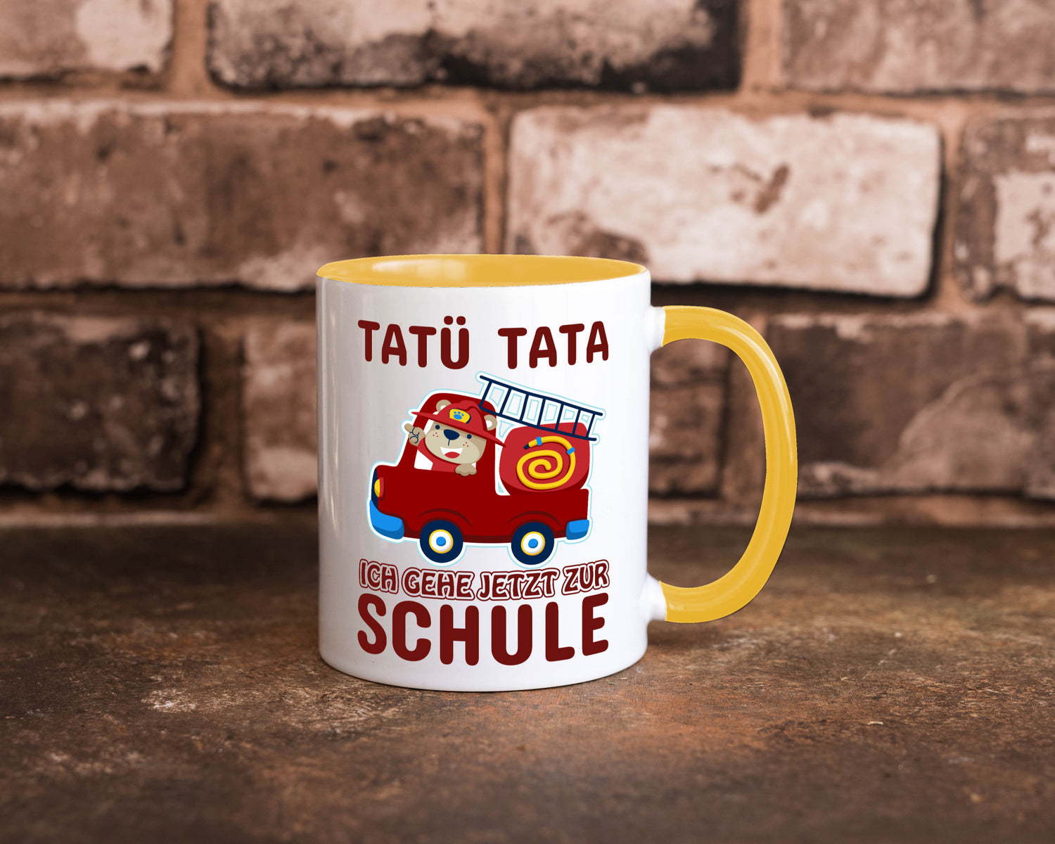 Bär in Feuerwehrauto | Tatü Tata Einschulung Tasse Humor Geschenkidee