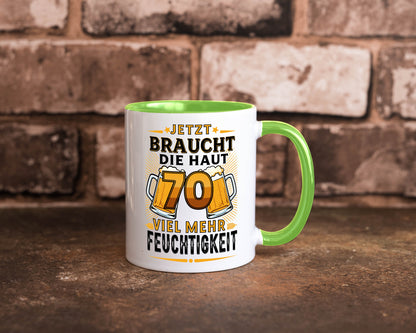 70 braucht die haut mehr Feuchtigkeit | 70. Geburtstag Humor Geschenkidee Tasse