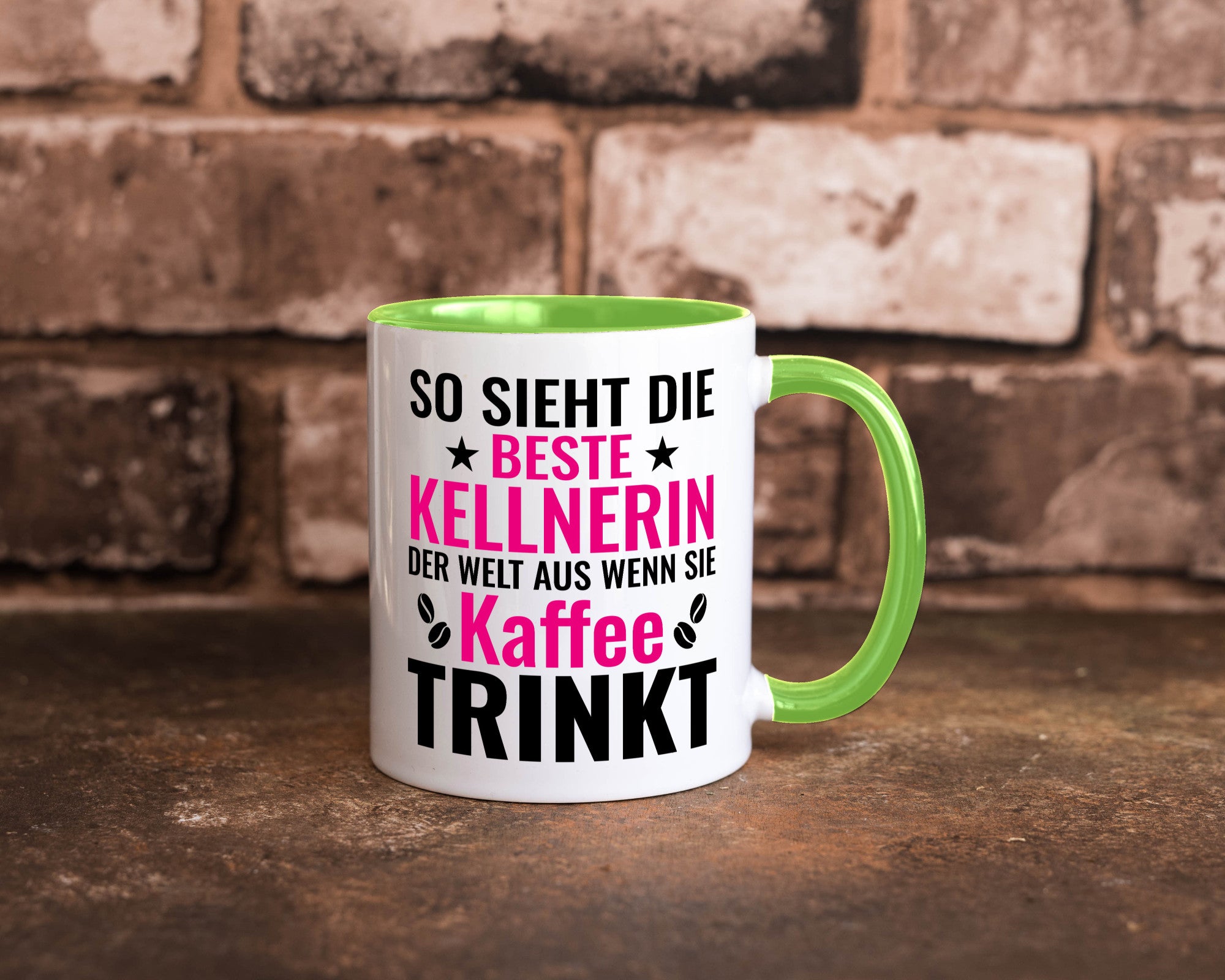 Kaffee trinkt: Kellnerin | Beruf kellnern Bedienung Humor Arbeit Kollegen Büro