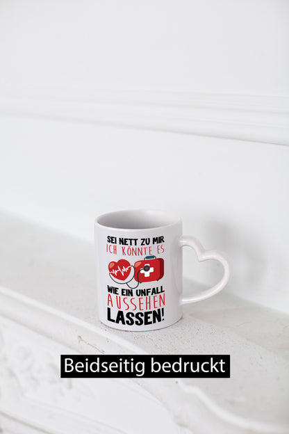 Sei nett zu mir Geschenk Humor Geschenkidee lustiger Spruch Tasse
