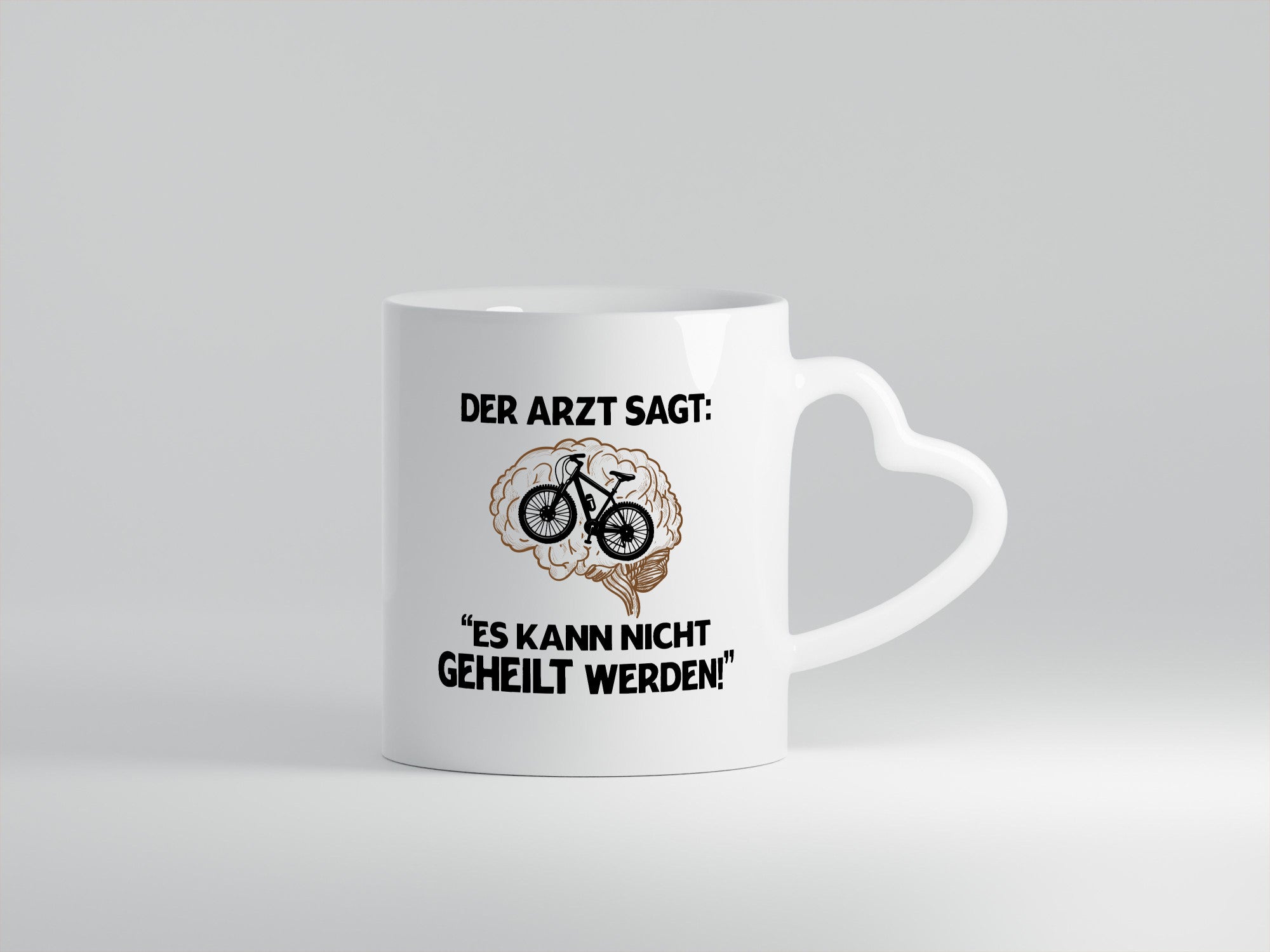 Es kann nicht geheilt werden | Arzt Radfahrer Fahrad Geschenkidee Humor Tasse