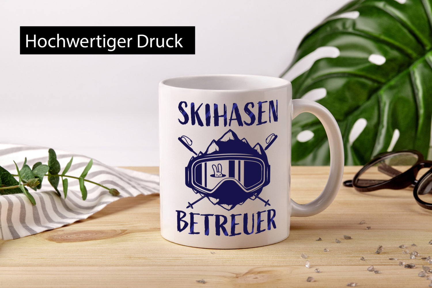 Skihasen Betreuer | Ski-Brille Berge Ski-Stöcke Geschenkidee Humor Tasse