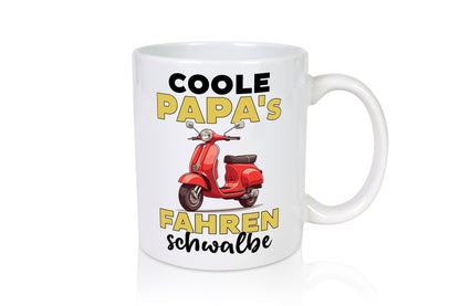 Coole Papas fahren Schwalbe | DDR Mofa Moped v2 Geschenkidee Humor Tasse