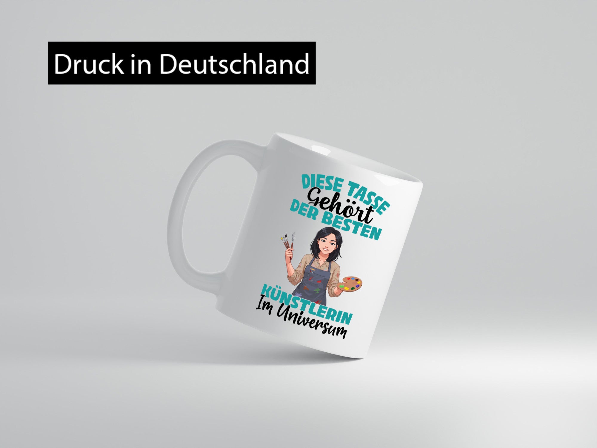 Im Universum: Künstlerin| Kunst Humor Geschenkidee Tasse