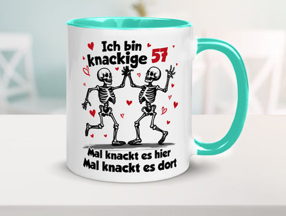 57. Geburtstag | Knackige 57 Ich bin alt lustig Geschenkidee Geschenk Tasse