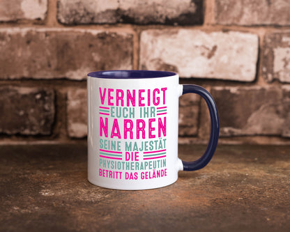 Verneigt euch: Physiotherapeutin Humor Geschenkidee Tasse