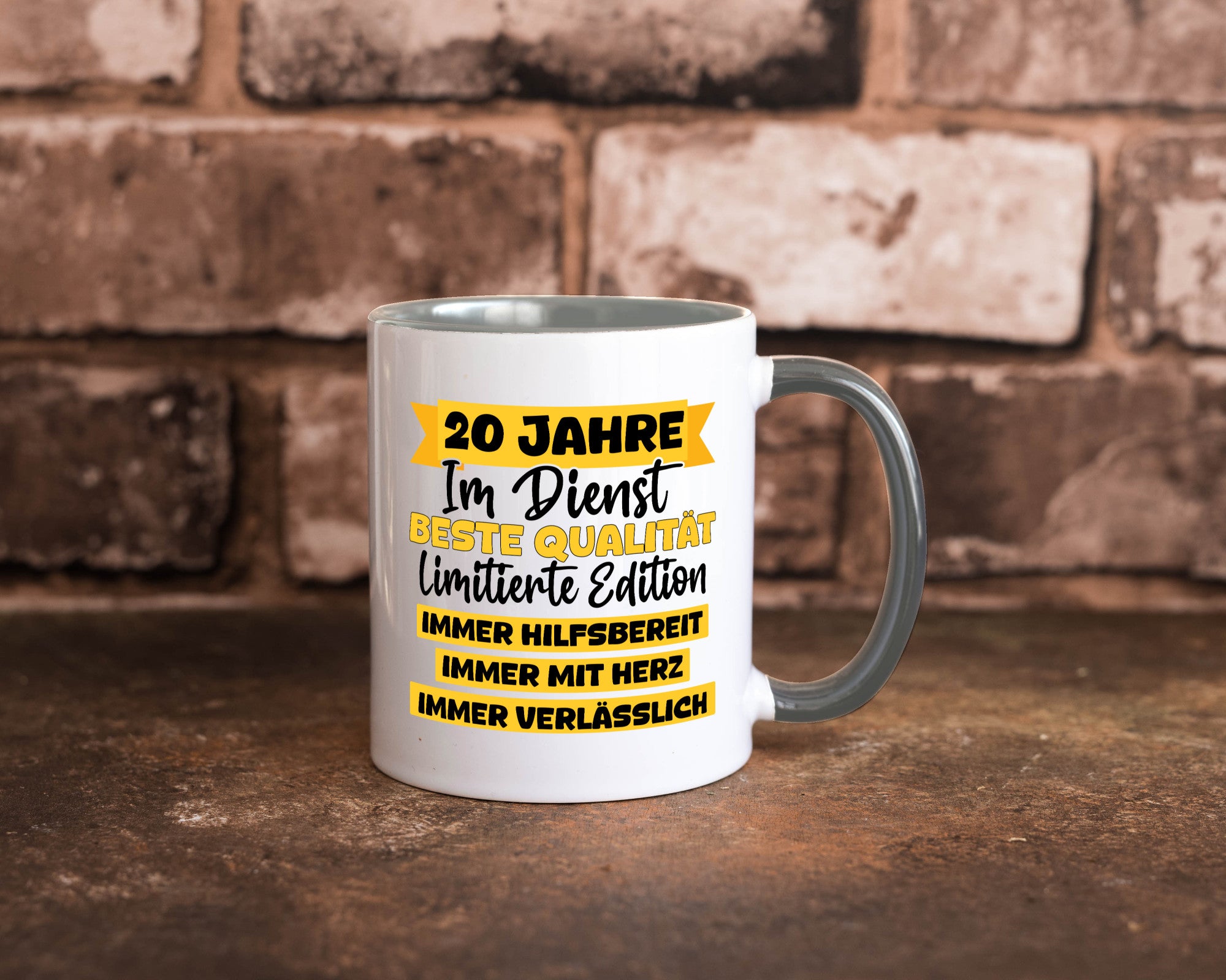 20 Jahre im Dienst | Jubiläum Arbeit v8 Geschenkidee Kollegen Büro Humor Tasse
