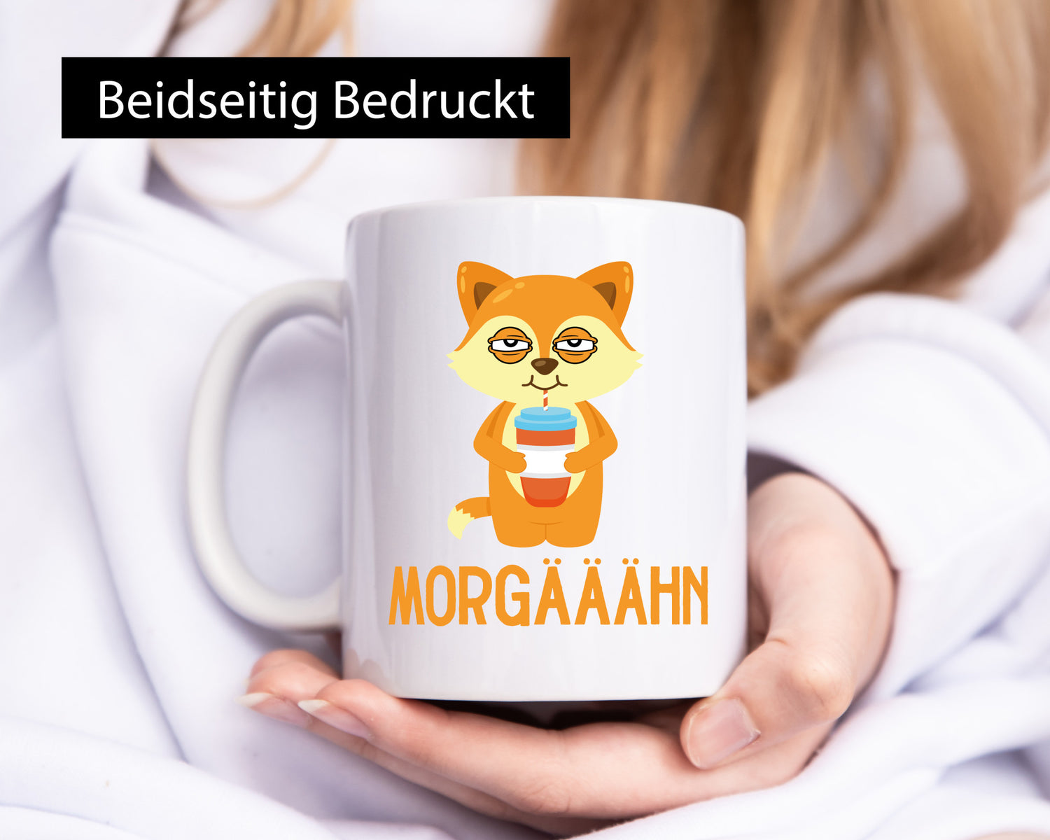 Morgähn | Gähnen Müde Morgenmuffel Fuchs im Bademantel Geschenkidee Humor Tasse