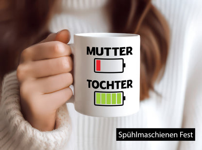 Mutter kaputt | Tocher mit viel Power Batterie leer lustig Familie Geschenkidee