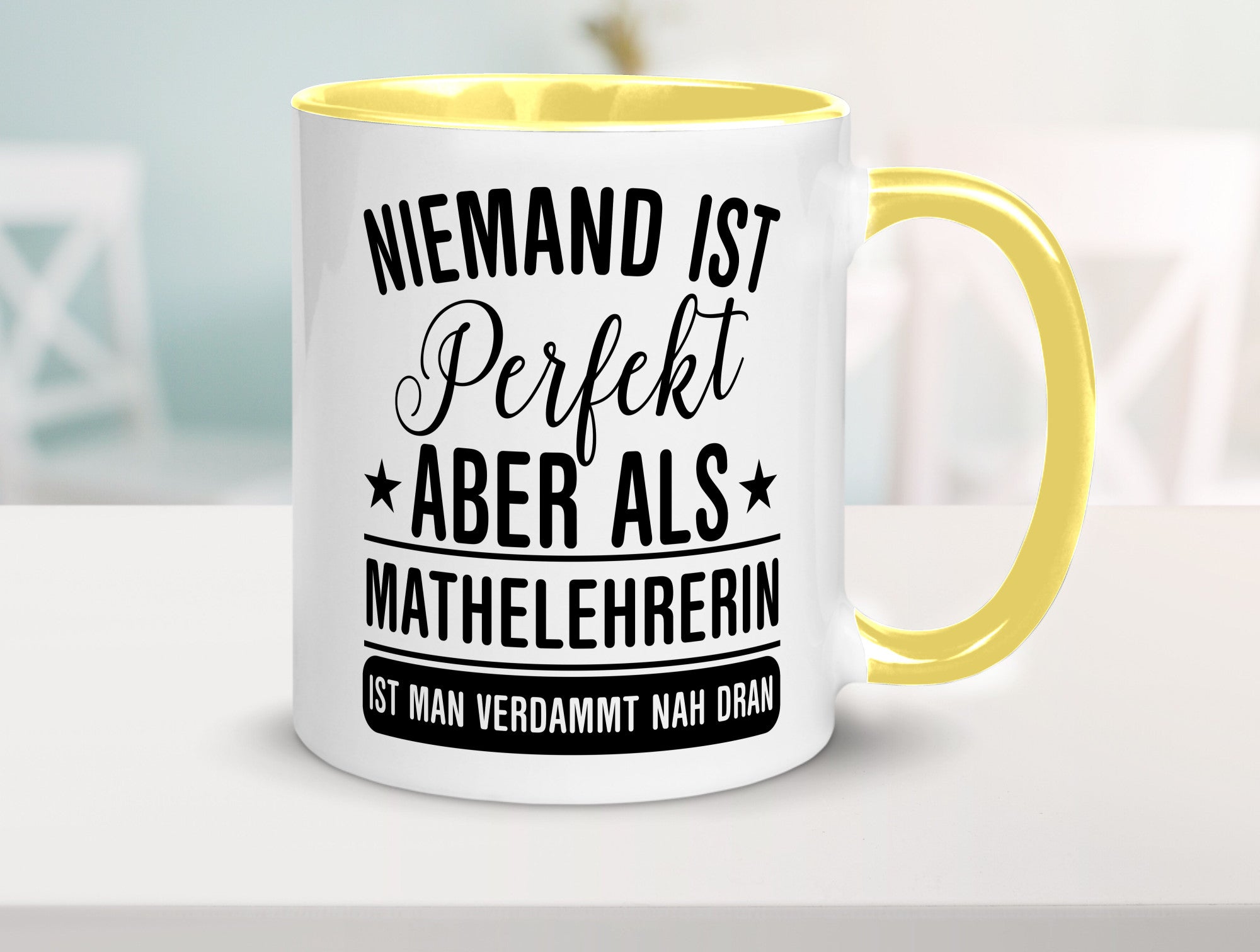Verdammt nah dran: Mathelehrerin | Lehrer Mathe lustig Humor Geschenkidee