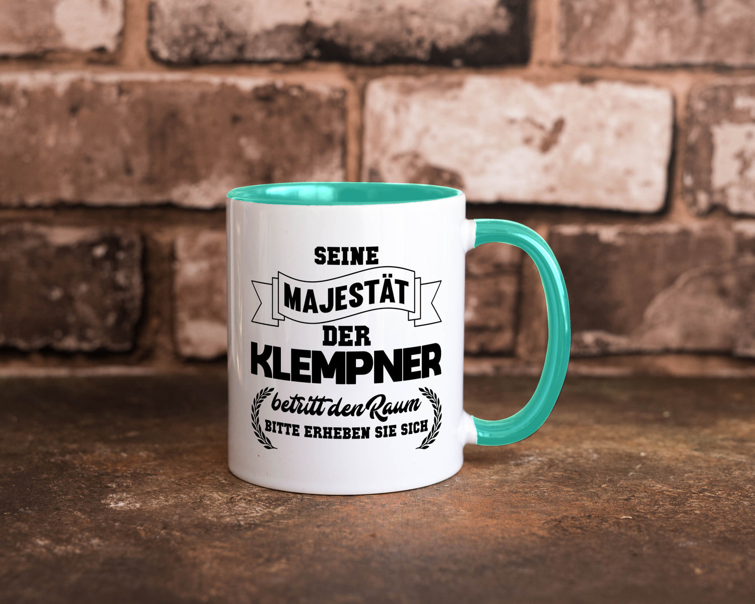Der Klempner betritt den raum | Geschenk Humor Geschenkidee lustiger Spruch