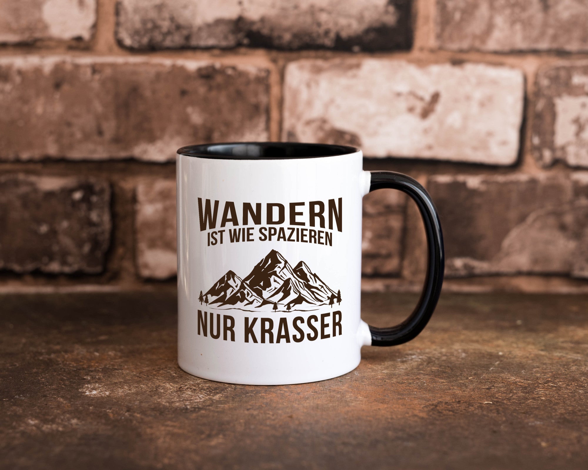 Wandern wie spazieren, nur krasser | Gebirge Bäume Geschenk Humor Geschenkidee