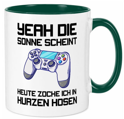 Zocken in kurzen Hosen | Gamer Tasse Statement Humor Geschenkidee