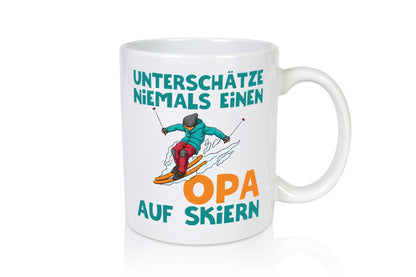 Unterschätze keinen Opa auf Skiern | Skifahrer Schnee Geschenk Familie