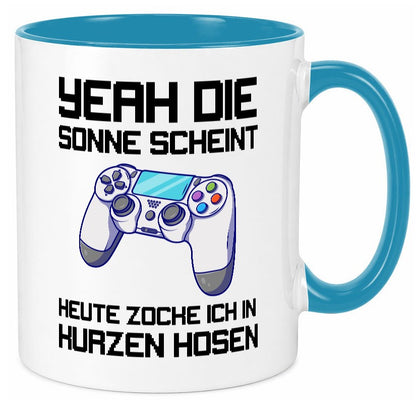 Zocken in kurzen Hosen | Gamer Tasse Statement Humor Geschenkidee