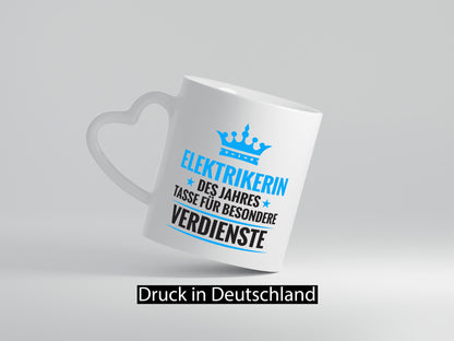 Besonderer Verdienst: Elektrikerin | Elektronikerin Humor Geschenkidee Tasse