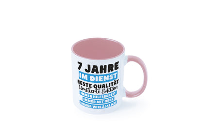 7 Jahre im Dienst | Jubiläum Arbeit v6 lustig Kollegen Büro Geschenk Tasse