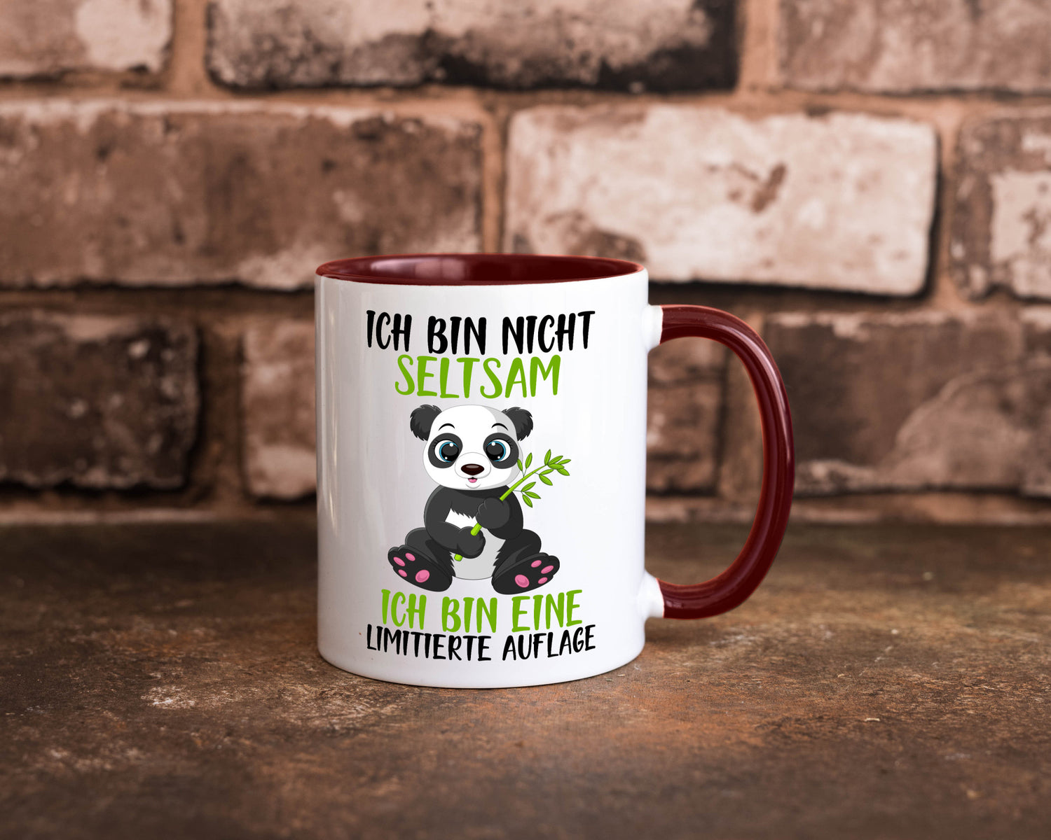 Ich bin nicht seltsam | süßer Pandabär lustiger Spruch Humor Geschenkidee Tasse