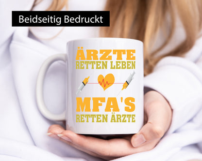 Ärzte Retten Leben | MFA´s Krankenhaus lustiger Spruch Geschenk Humor