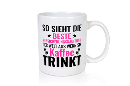 Kaffee trinkt: Versicherungskauffrau | Kauffrau Geschenk Humor Geschenkidee