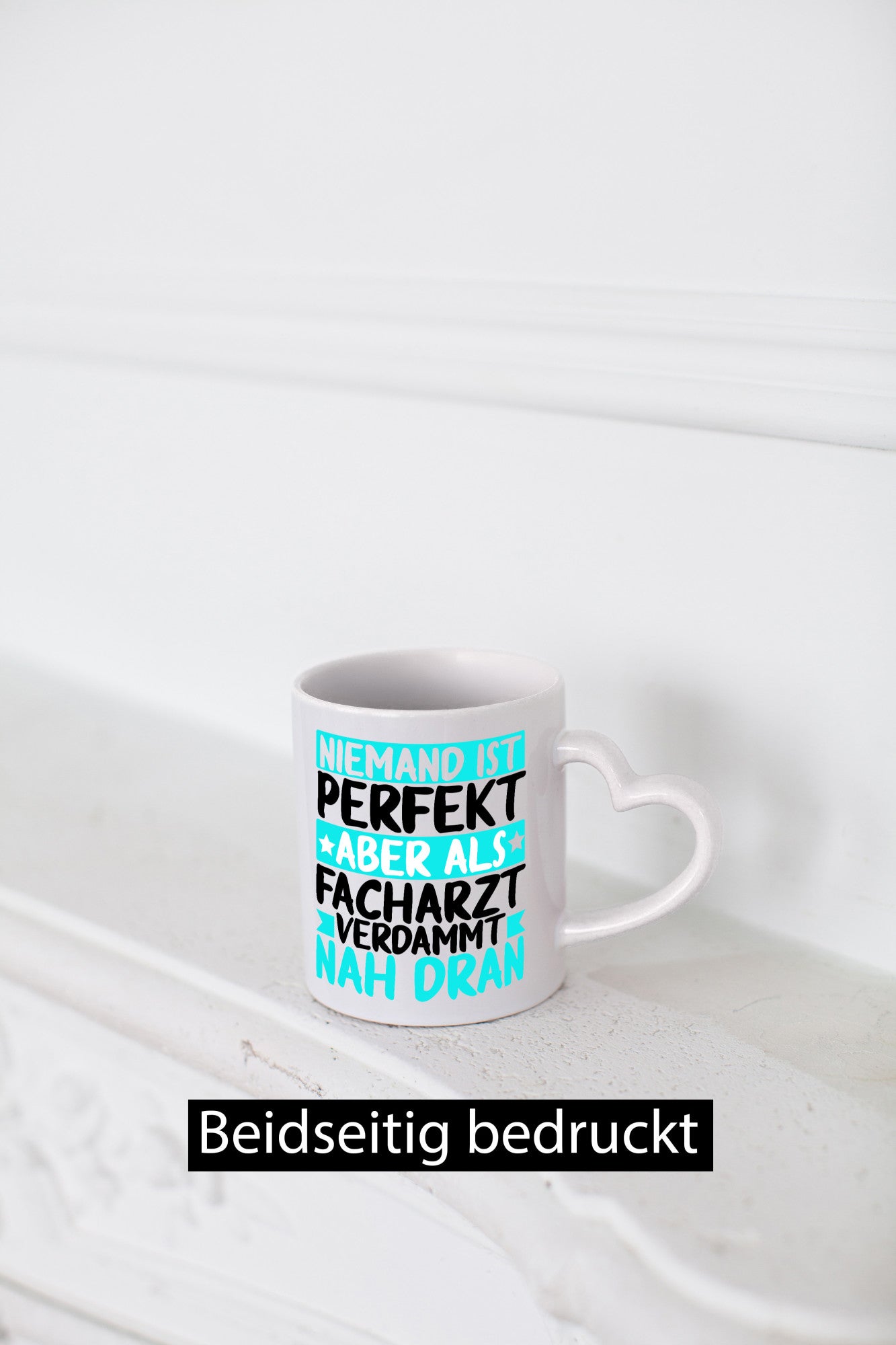 Niemand ist perfekt | Facharzt Ärzte Selbstbewusst Humor Geschenkidee Tasse