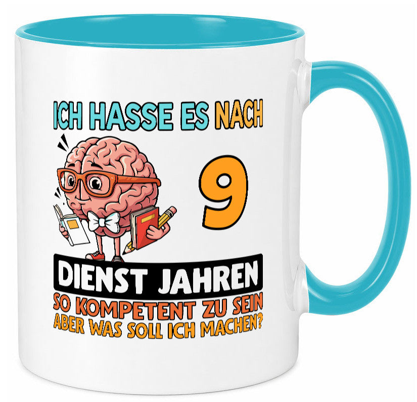 9 Dienstjahre | Arbeit Kompetent Humor Kollegen Büro Geschenkidee Tasse