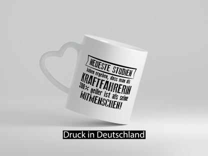 Neuste Studien: Kraftfahrerin | Lastwagen LKW Fahrerin Humor Geschenkidee Tasse