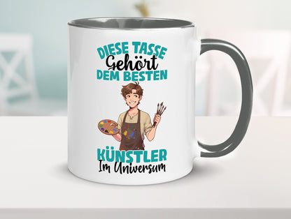 Im Universum: Künstler | Kunst Geschenkidee Humor Tasse