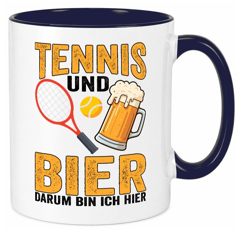 Tennis und Bier darum bin ich hier | Tennisspieler v2 Geschenkidee Humor Tasse