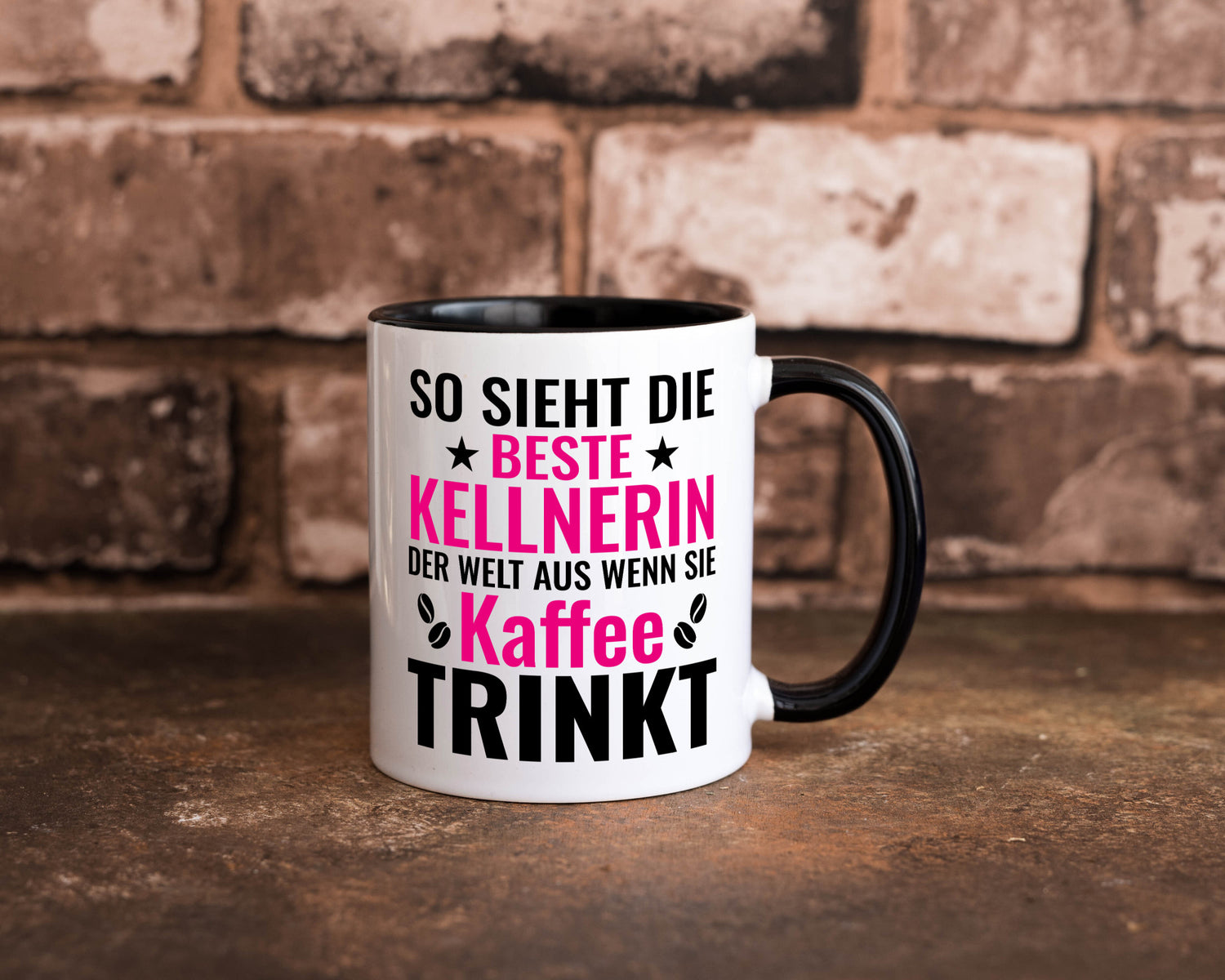 Kaffee trinkt: Kellnerin | Beruf kellnern Bedienung Humor Arbeit Kollegen Büro