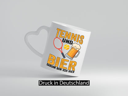 Tennis und Bier darum bin ich hier | Tennisspieler v2 Geschenkidee Humor Tasse