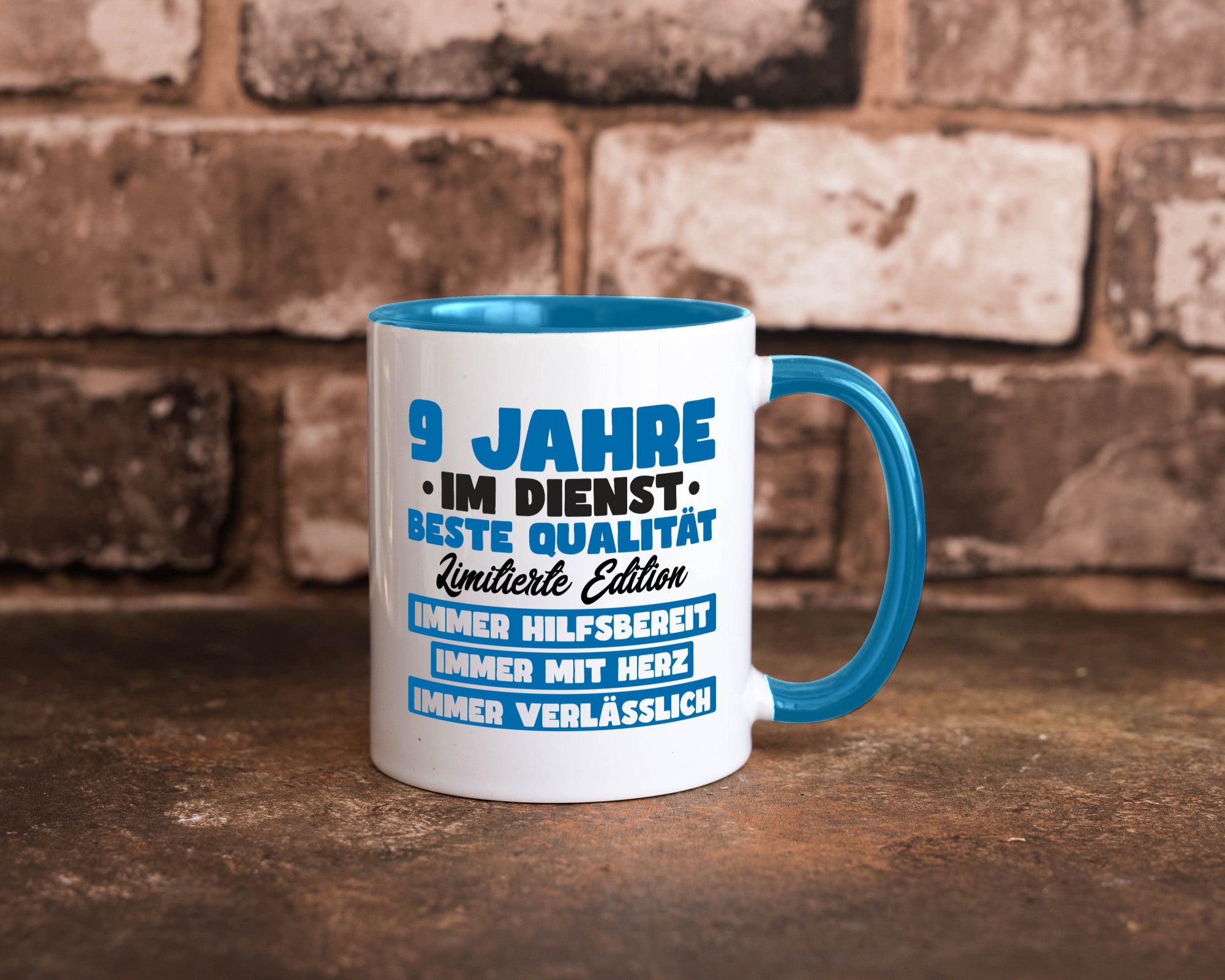9 Jahre im Dienst | Jubiläum Arbeit v7 lustig Kollegen Büro Geschenk Tasse
