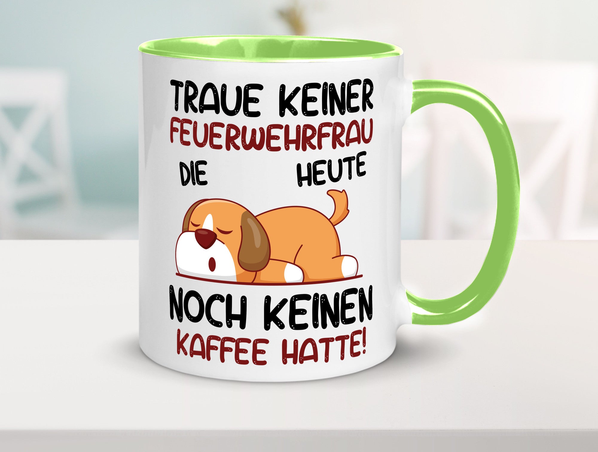 Traue keiner Feuerwehrfrau | Feuerwehr lustig Humor Geschenkidee Geschenk Tasse