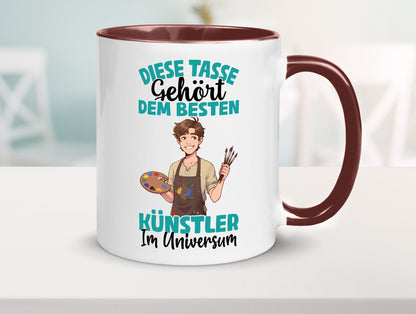 Im Universum: Künstler | Kunst Geschenkidee Humor Tasse