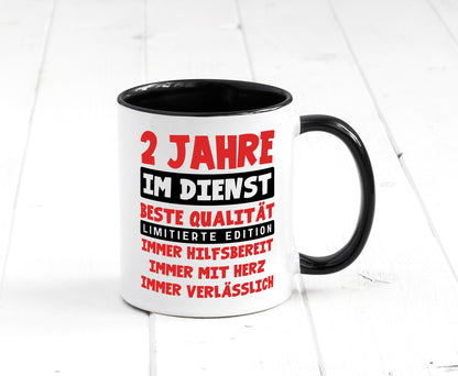 2 Jahre im Dienst | Jubiläum Arbeit v9 Humor Kollegen Büro Geschenkidee Tasse
