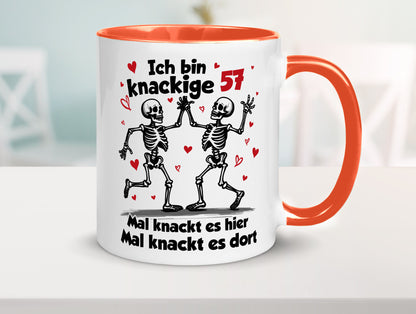 57. Geburtstag | Knackige 57 Ich bin alt lustig Geschenkidee Geschenk Tasse