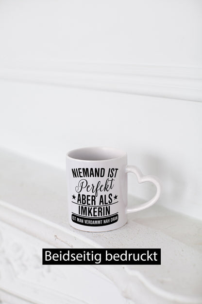 Verdammt nah dran: Imkerin | Imkerei lustiger Spruch Geschenk Humor