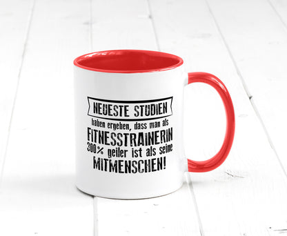 Neuste Studien: Fitnesstrainerin | Trainerin Sport lustig Humor Geschenkidee Tasse