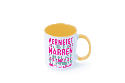 Verneigt euch: Feuerwehrfrau | Feuerwehr v2 Geschenkidee Humor Tasse