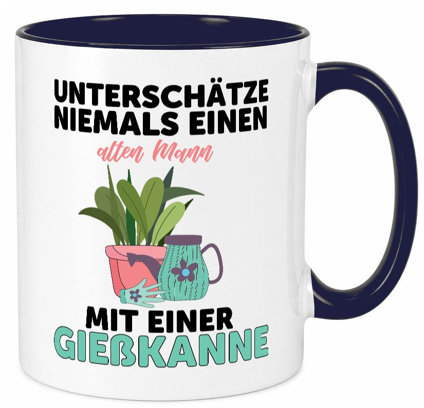 Niemals Mann mit Gießkanne unterschätzen | Blumen lustiger Spruch Geschenk Tasse