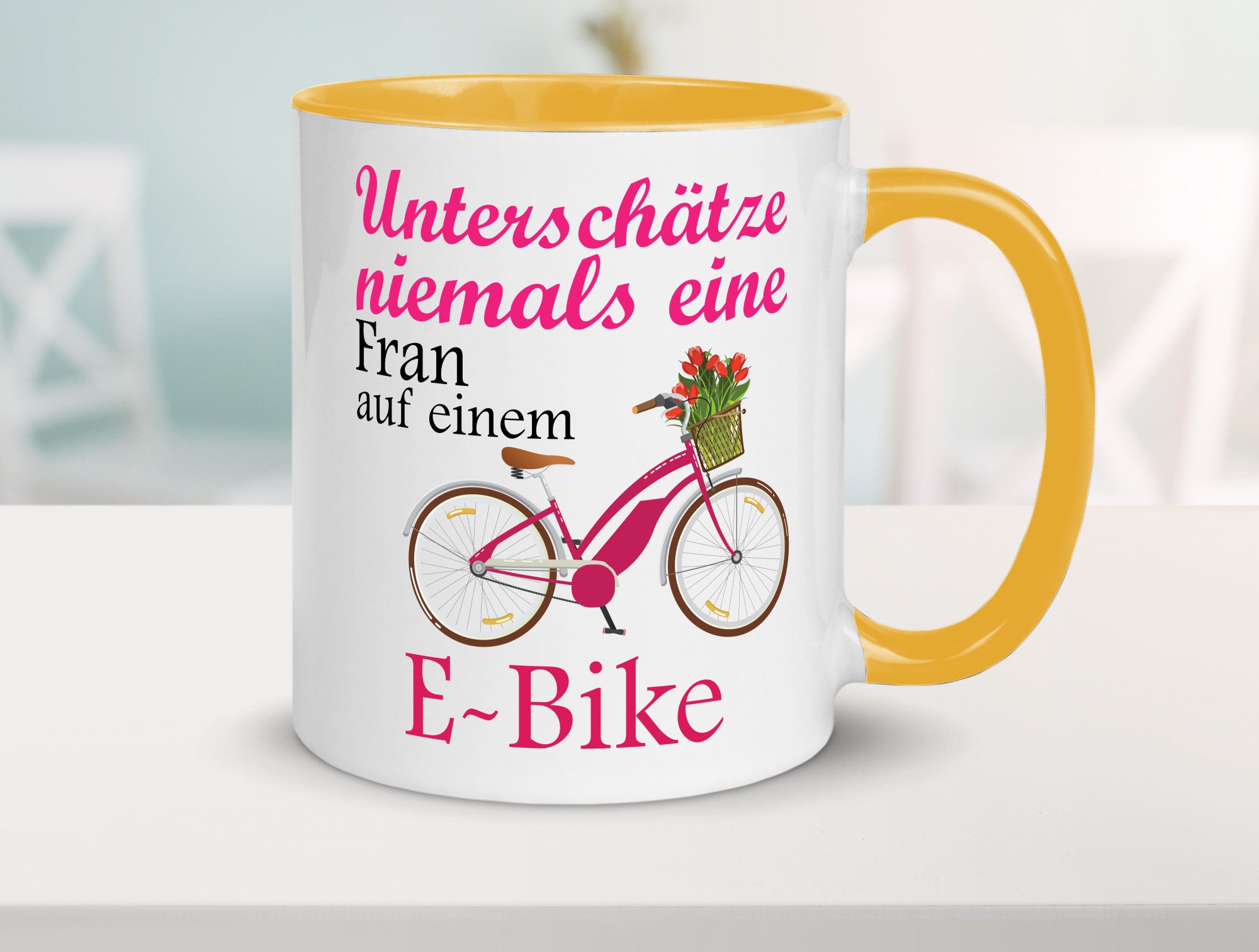 Unterschätze niemals eine Frau | E-Bike Sport Rad fahren lustig Humor