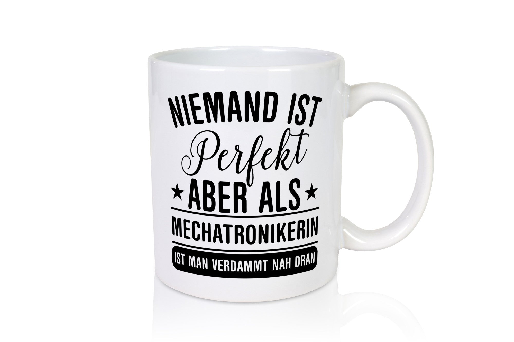 Verdammt nah dran: Mechatronikerin | KFZ Werkstatt lustig Humor Geschenkidee